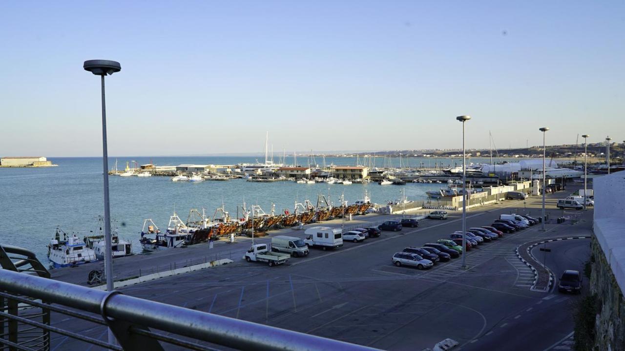 דירות טרמולי Monolocale Nel Borgo Antico, A Due Passi Dal Mare E Dal Porto מראה חיצוני תמונה